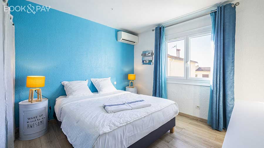 Un Séjour Inoubliable a Canet en Roussillion avec La Chambre Bleue de la Maison de Parrain 