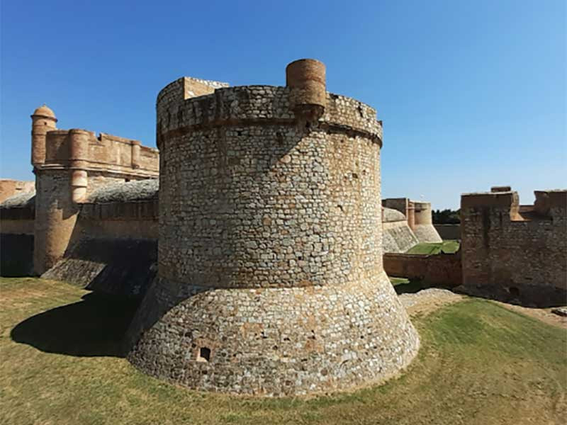 Tour-sud-ouest-salses-forteresse