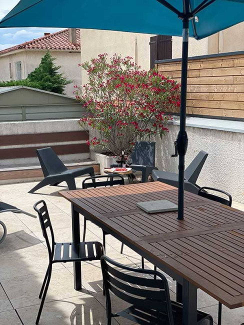 Terrasse-de-la-maison-de-parrain-à-saint-Nazaire-vacances-sejour-canet-roussillion